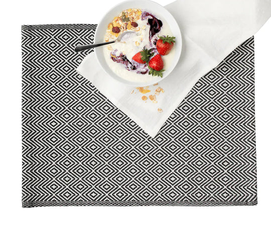 GODDAG Place mat, black/white, 35x45 cm (14x18 ")